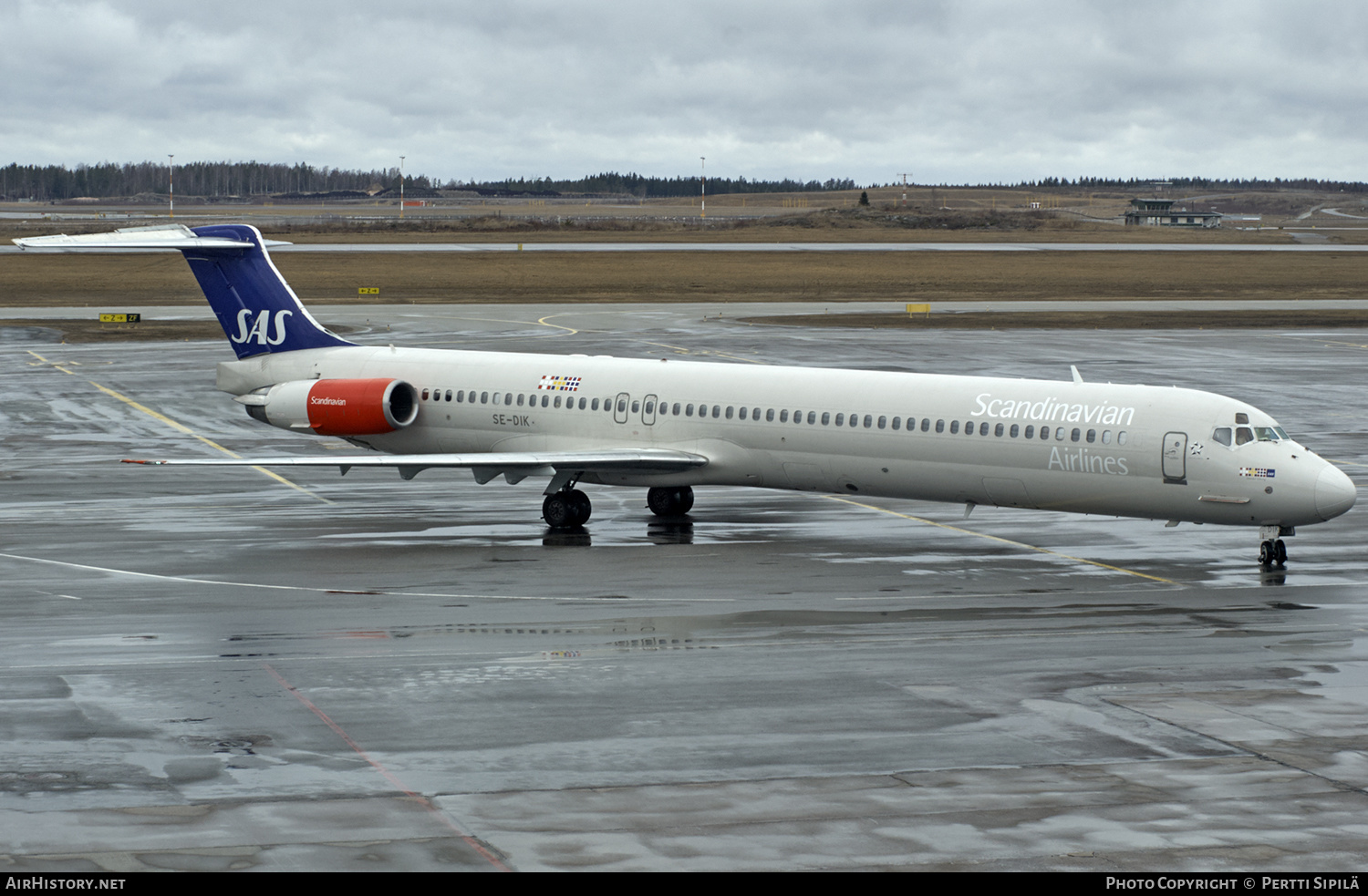 Aircraft Photo of SE-DIK | McDonnell Douglas MD-82 (DC-9-82) | Scandinavian Airlines - SAS | AirHistory.net #191267