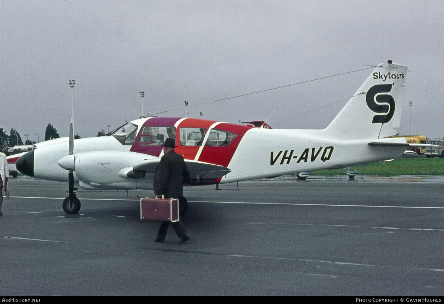 Aircraft Photo of VH-AVQ | Piper PA-23-250 Aztec B | Skytours | AirHistory.net #191403
