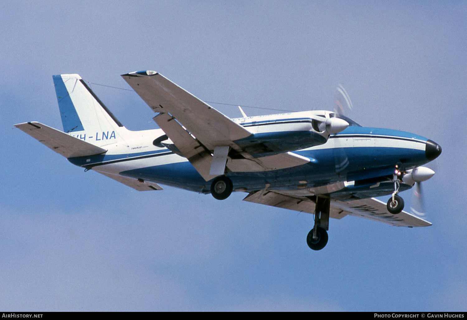 Aircraft Photo of VH-LNA | Piper PA-31-350 Navajo Chieftain | Port Lincoln Airlines | AirHistory.net #191754