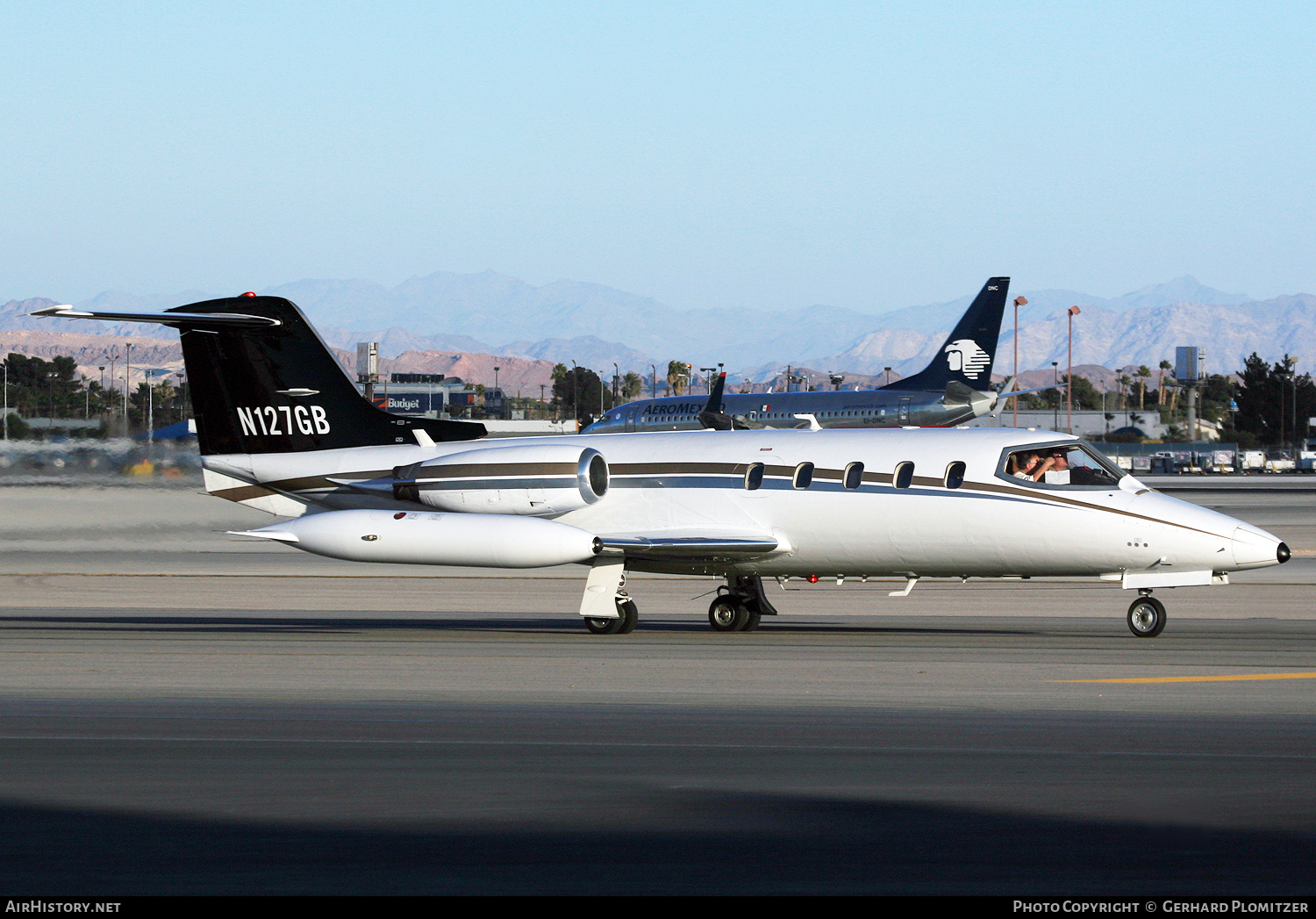 Aircraft Photo of N127GB | Gates Learjet 25B/XR | AirHistory.net #191770