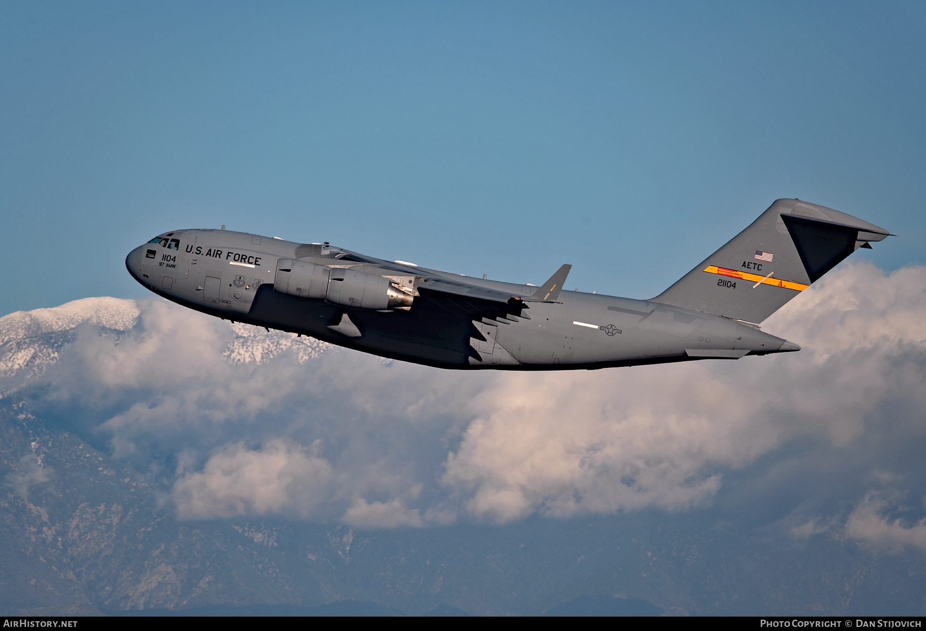 Aircraft Photo of 02-1104 / 21104 | Boeing C-17A Globemaster III | USA - Air Force | AirHistory.net #191955