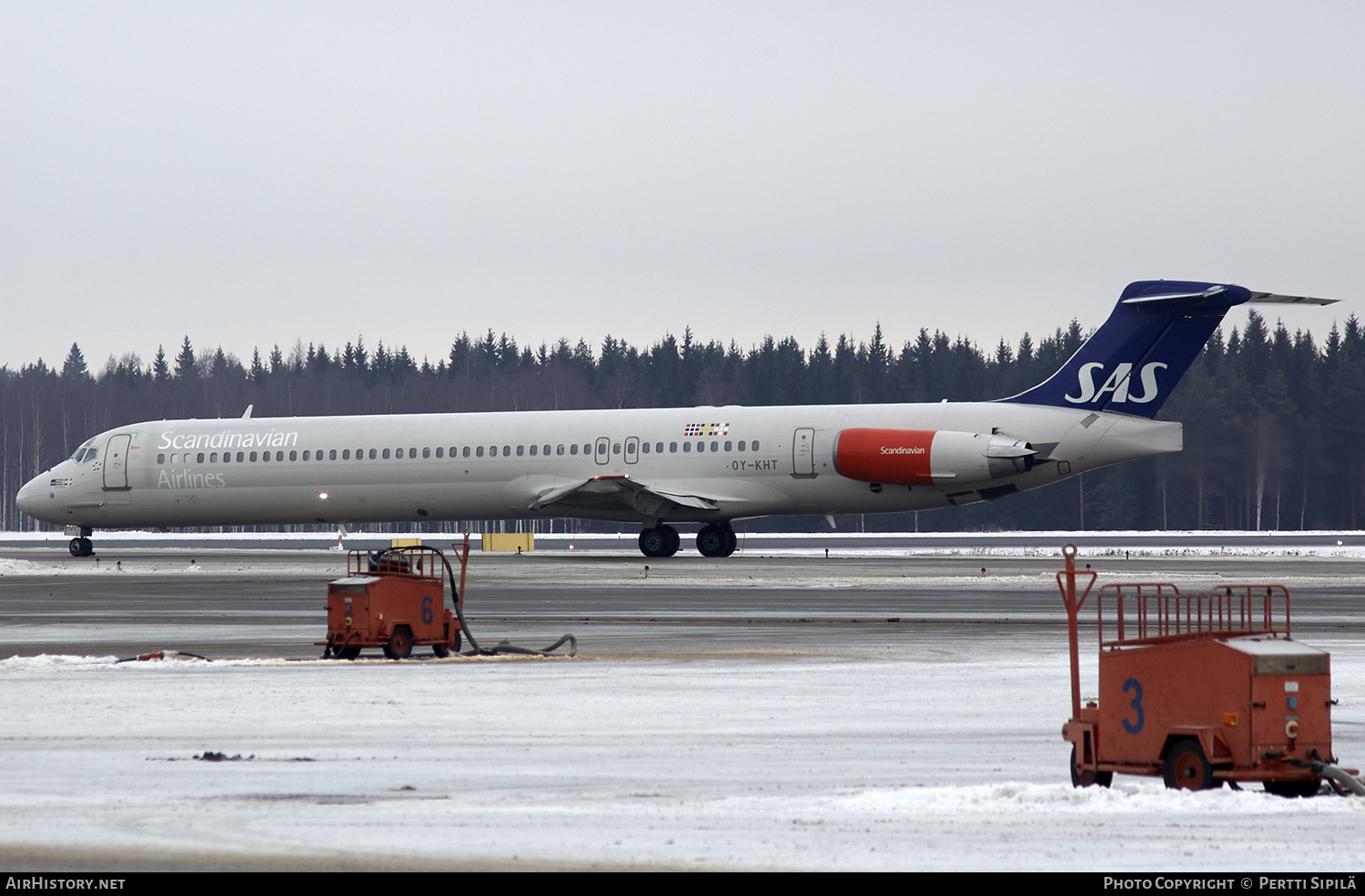 Aircraft Photo of OY-KHT | McDonnell Douglas MD-82 (DC-9-82) | Scandinavian Airlines - SAS | AirHistory.net #192077