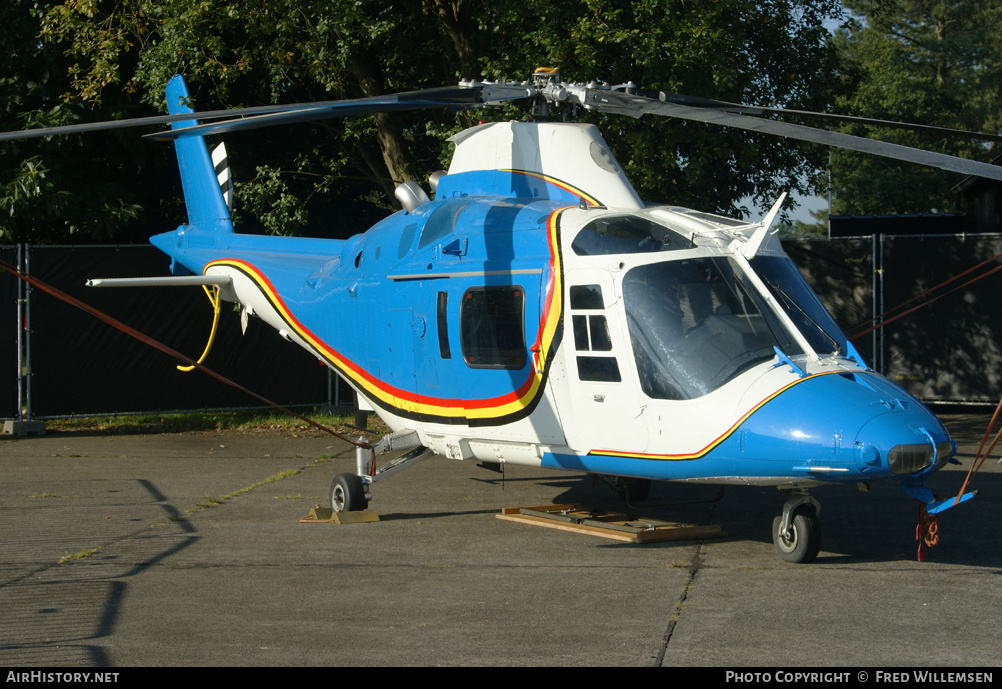 Aircraft Photo of H16 | Agusta A-109HO (A-109BA) | Belgium - Army | AirHistory.net #192242