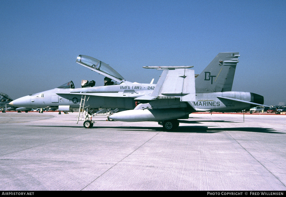 Aircraft Photo of 164670 | McDonnell Douglas F/A-18D Hornet | USA - Marines | AirHistory.net #192512