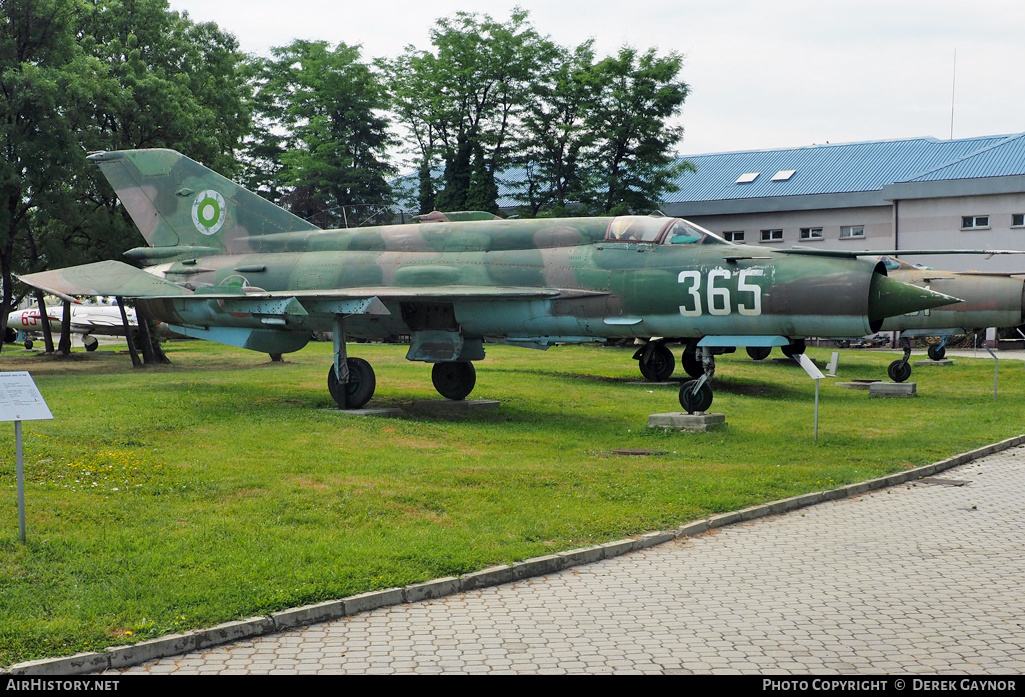 Aircraft Photo of 365 | Mikoyan-Gurevich MiG-21bis | Bulgaria - Air Force | AirHistory.net #192580