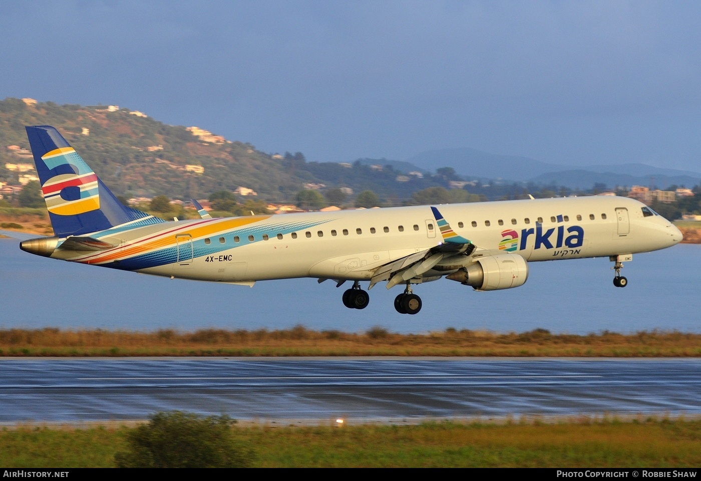 Aircraft Photo of 4X-EMC | Embraer 195LR (ERJ-190-200LR) | Arkia Israeli Airlines | AirHistory.net #192753
