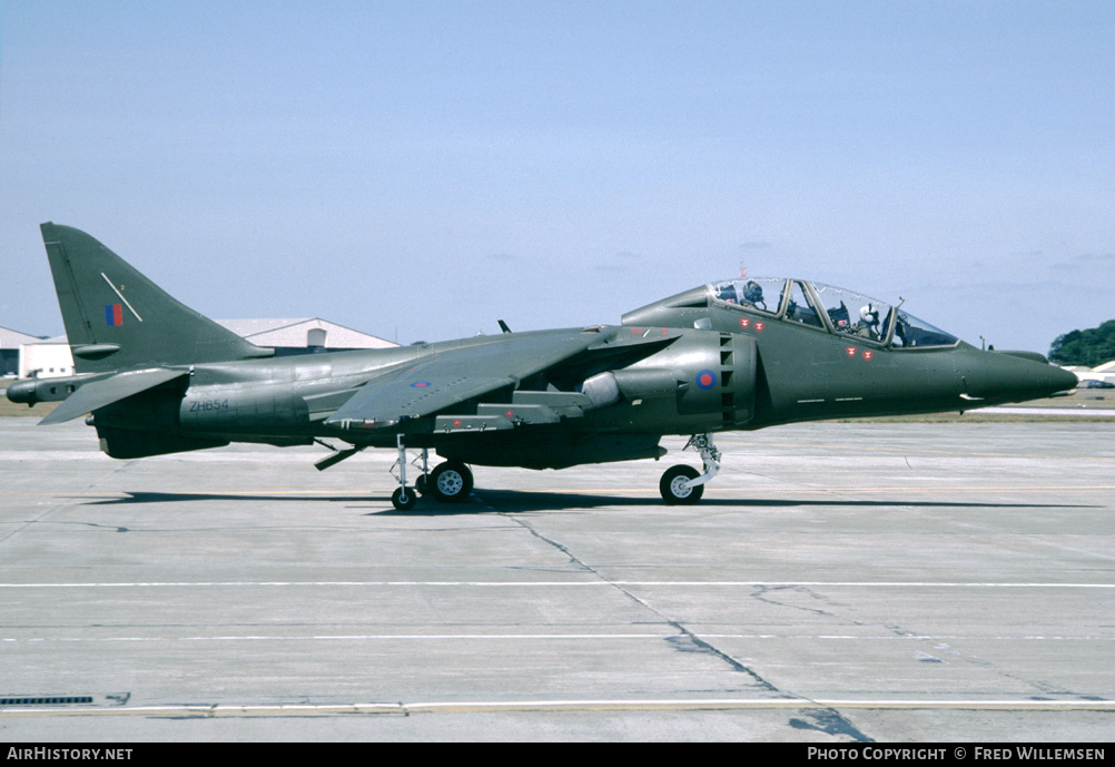 Aircraft Photo of ZH654 | British Aerospace Harrier T10 | UK - Air Force | AirHistory.net #192804