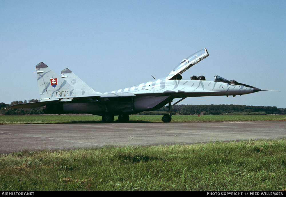 Aircraft Photo of 1303 | Mikoyan-Gurevich MiG-29UB (9-51) | Slovakia - Air Force | AirHistory.net #192884