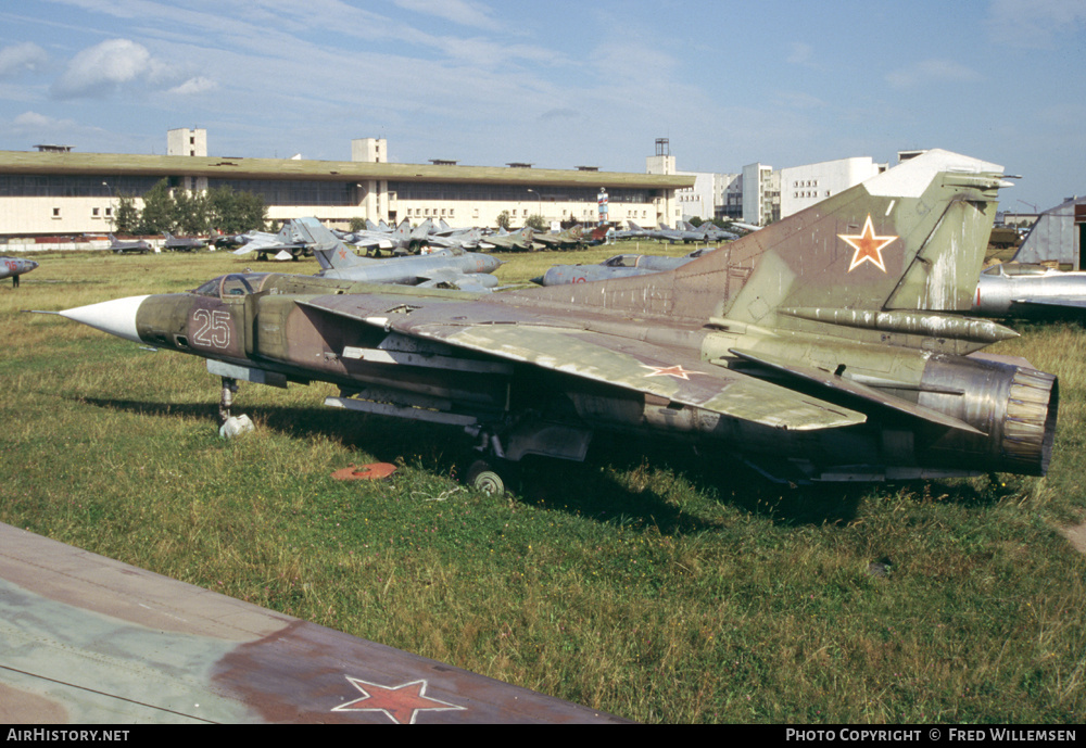 Aircraft Photo of 25 white | Mikoyan-Gurevich MiG-23S | Russia - Air Force | AirHistory.net #192915