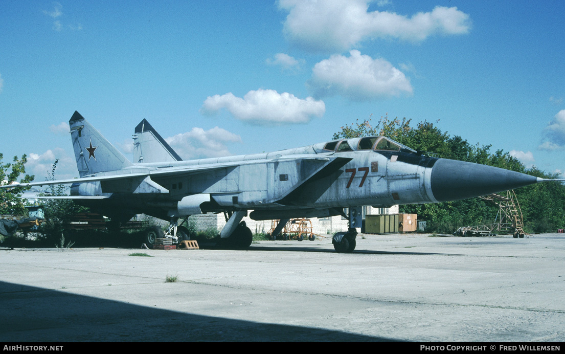 Aircraft Photo of 77 red | Mikoyan-Gurevich MiG-31 | Russia - Air Force | AirHistory.net #192988