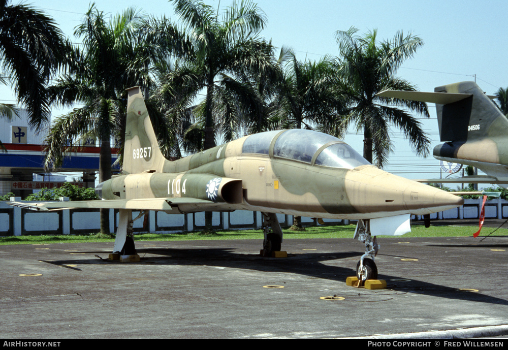 Aircraft Photo of 1104 / 69257 | Northrop F-5B Freedom Fighter | Taiwan - Air Force | AirHistory.net #193143