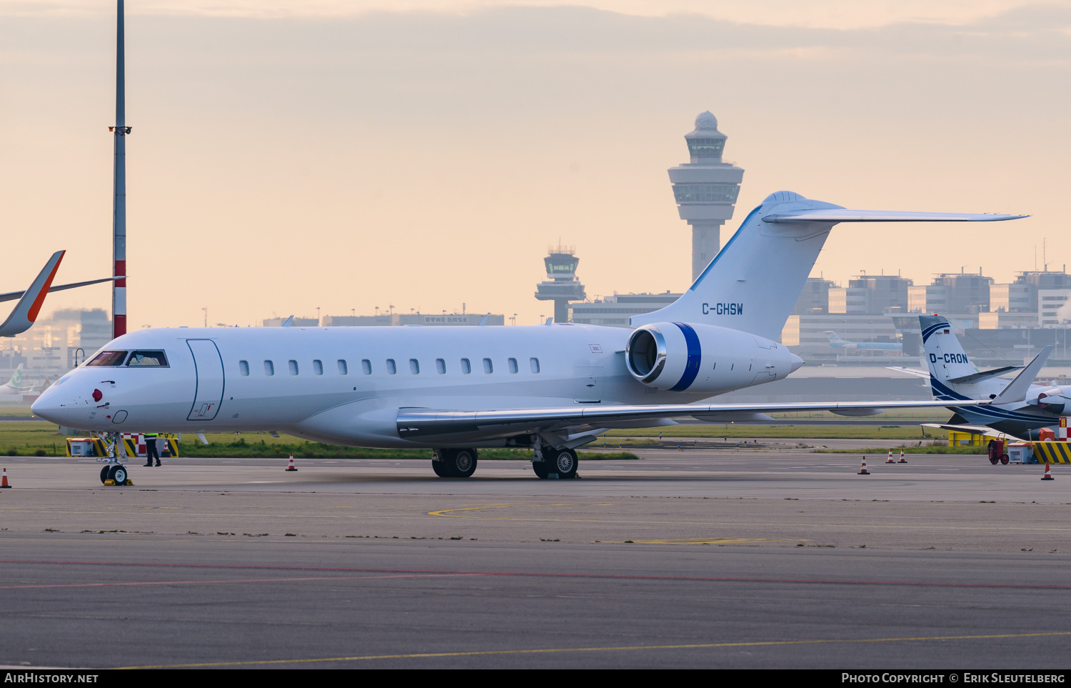 Aircraft Photo of C-GHSW | Bombardier Global 6000 (BD-700-1A10) | AirHistory.net #193267