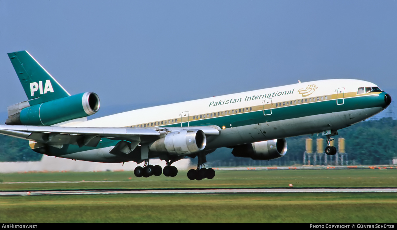 Aircraft Photo of AP-AXC | McDonnell Douglas DC-10-30 | Pakistan International Airlines - PIA | AirHistory.net #193354
