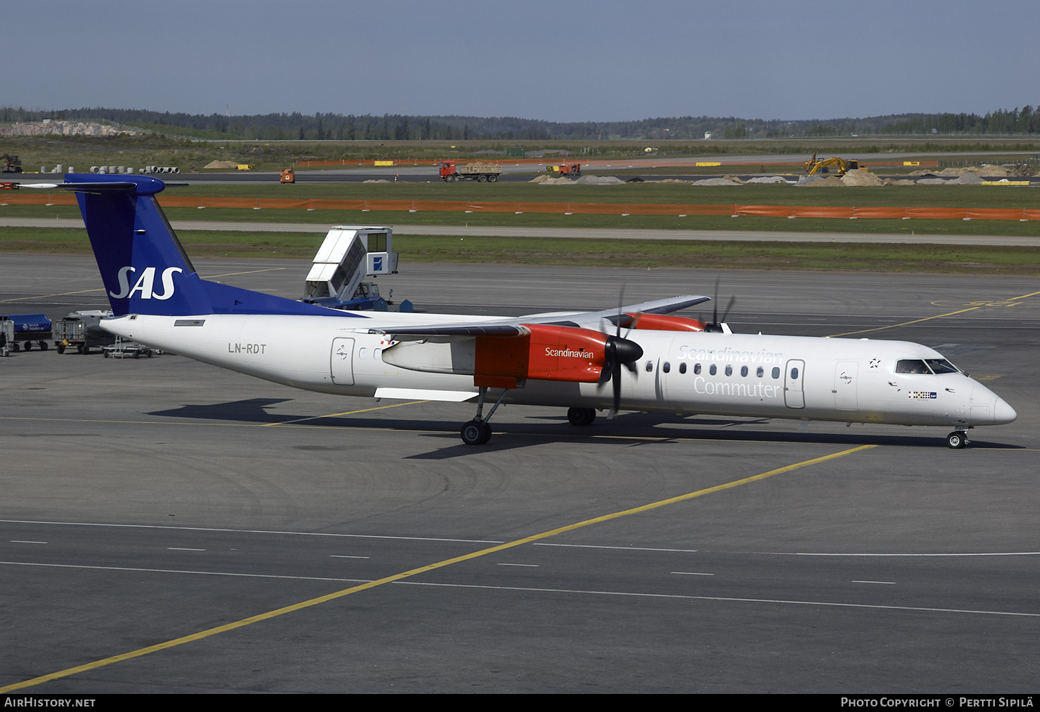 Aircraft Photo of LN-RDT | Bombardier DHC-8-402 Dash 8 | Scandinavian Commuter - SAS | AirHistory.net #193367