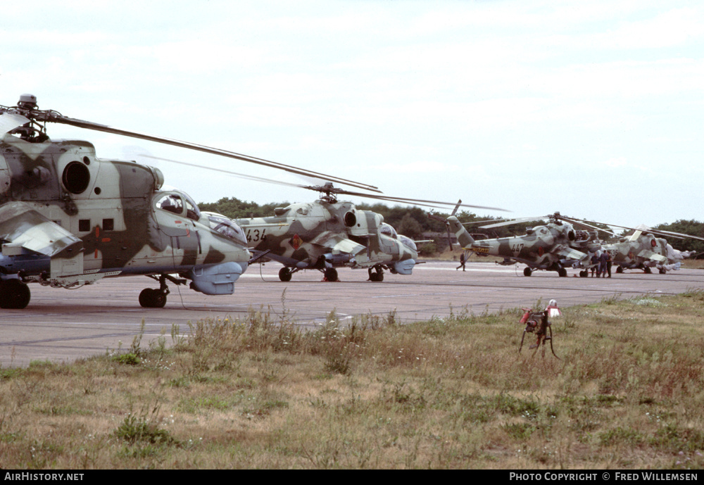 Aircraft Photo of 434 | Mil Mi-24D | East Germany - Air Force | AirHistory.net #193399