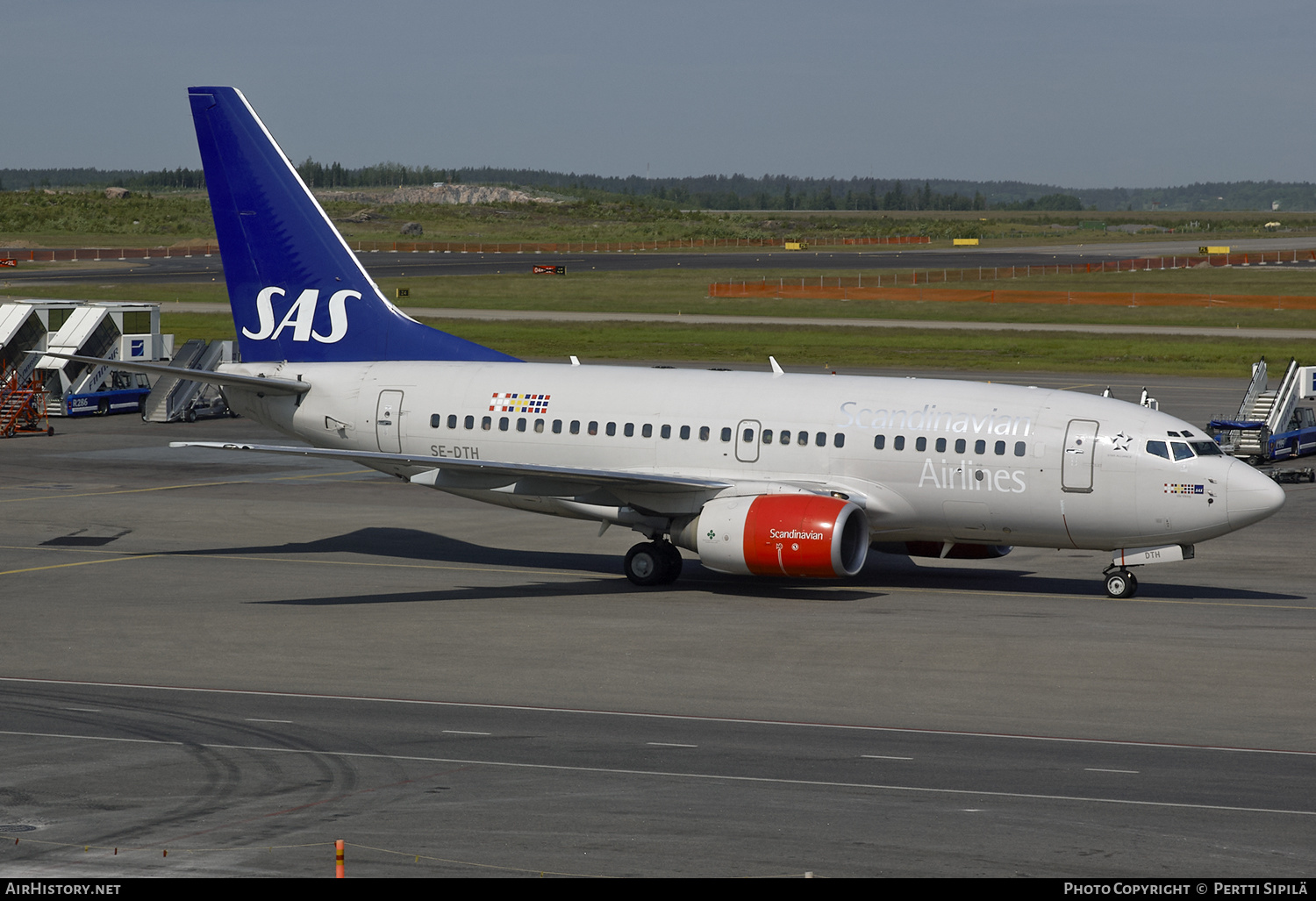 Aircraft Photo of SE-DTH | Boeing 737-683 | Scandinavian Airlines - SAS | AirHistory.net #193436