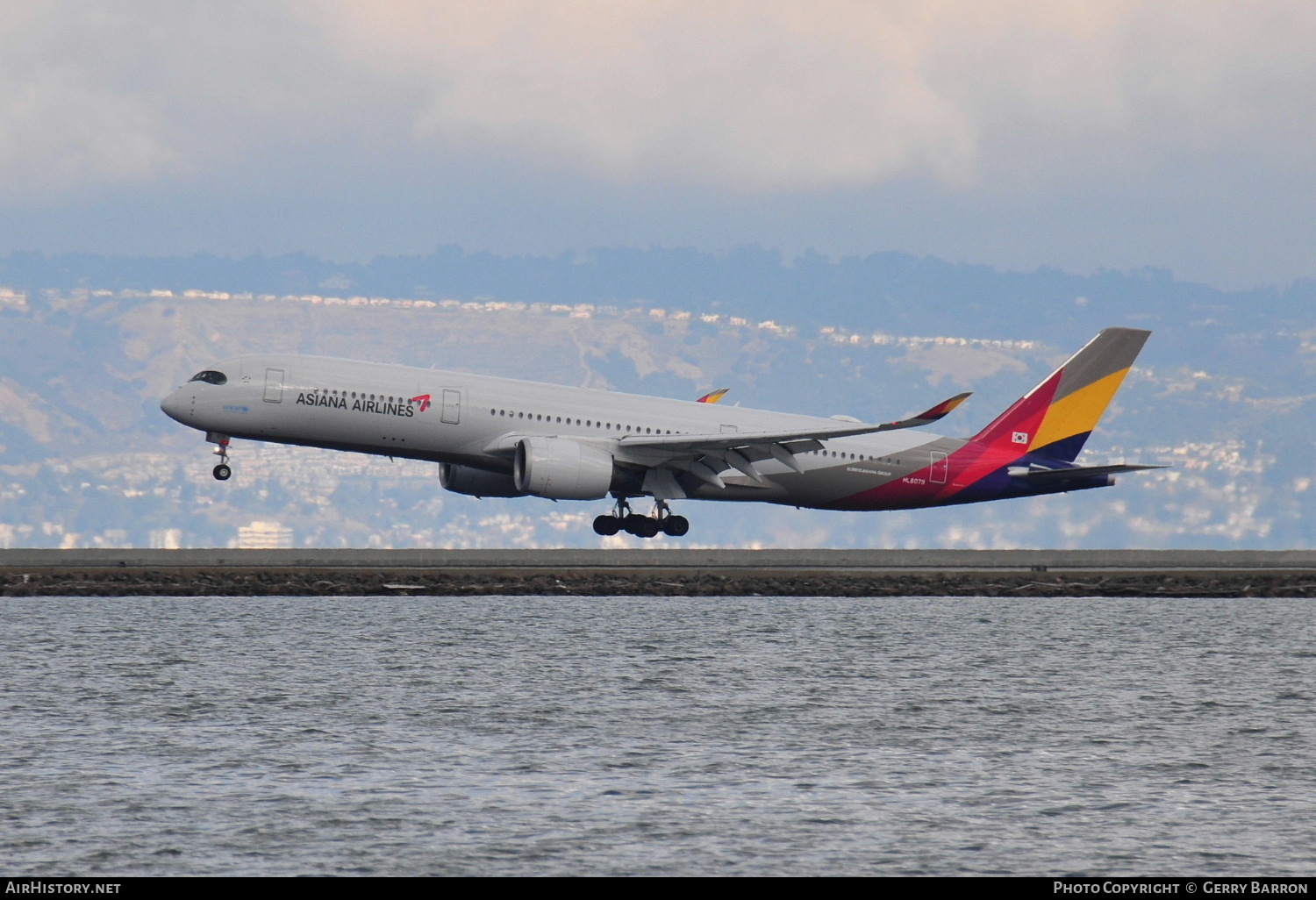 Aircraft Photo of HL8079 | Airbus A350-941 | Asiana Airlines | AirHistory.net #193555