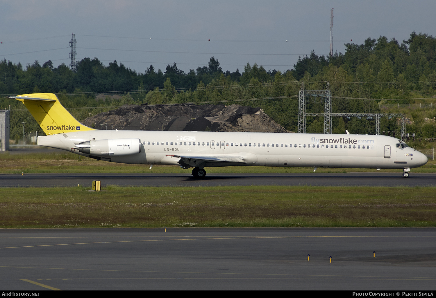 Aircraft Photo of LN-ROU | McDonnell Douglas MD-82 (DC-9-82) | Snowflake | AirHistory.net #193718