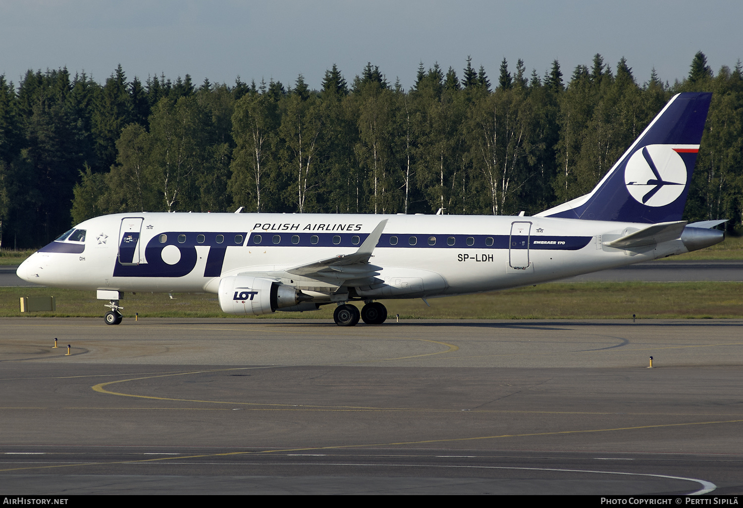 Aircraft Photo of SP-LDH | Embraer 170LR (ERJ-170-100LR) | LOT Polish Airlines - Polskie Linie Lotnicze | AirHistory.net #193720