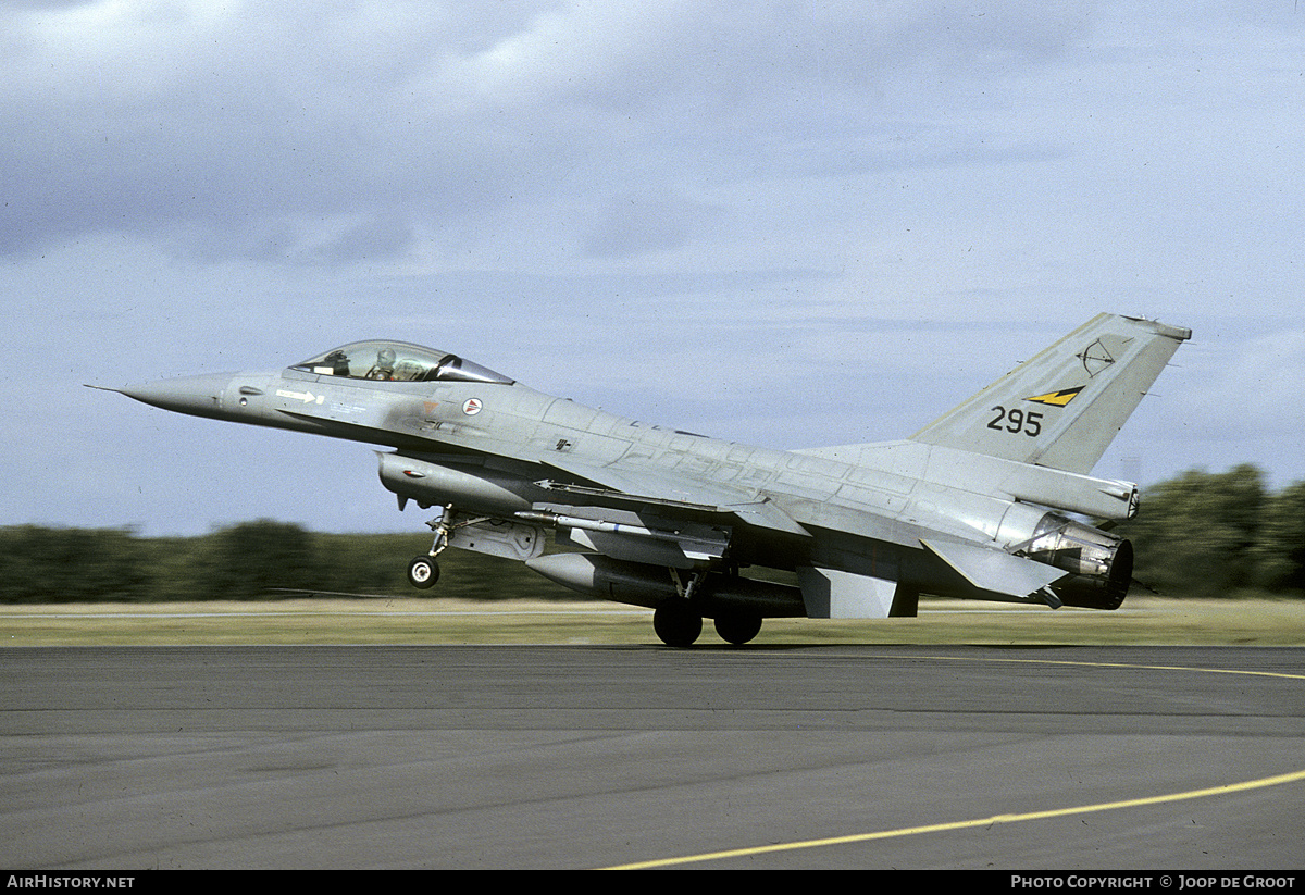 Aircraft Photo of 295 | General Dynamics F-16A Fighting Falcon | Norway - Air Force | AirHistory.net #193821