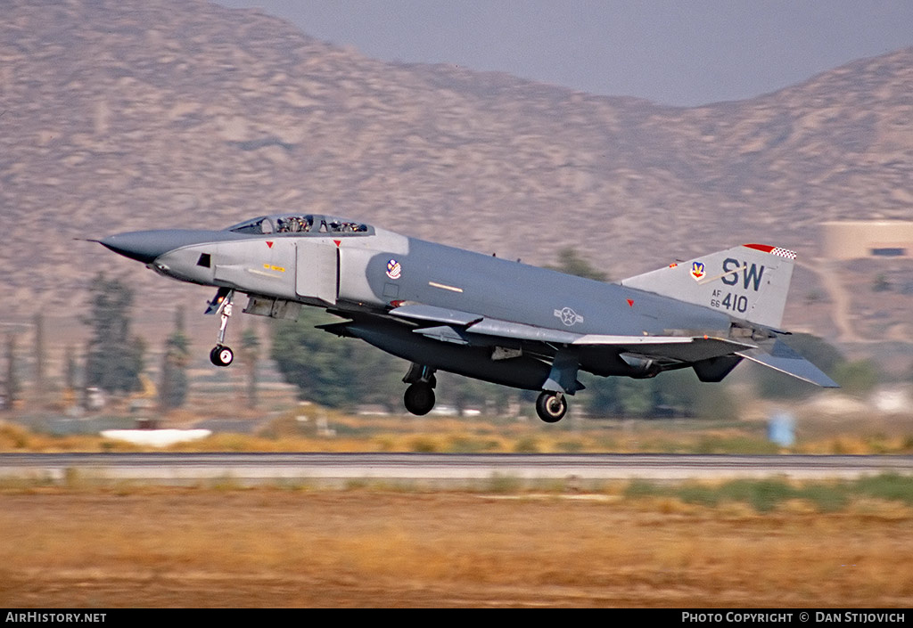 Aircraft Photo of 66-0410 / AF66-410 | McDonnell Douglas RF-4C Phantom II | USA - Air Force | AirHistory.net #193850