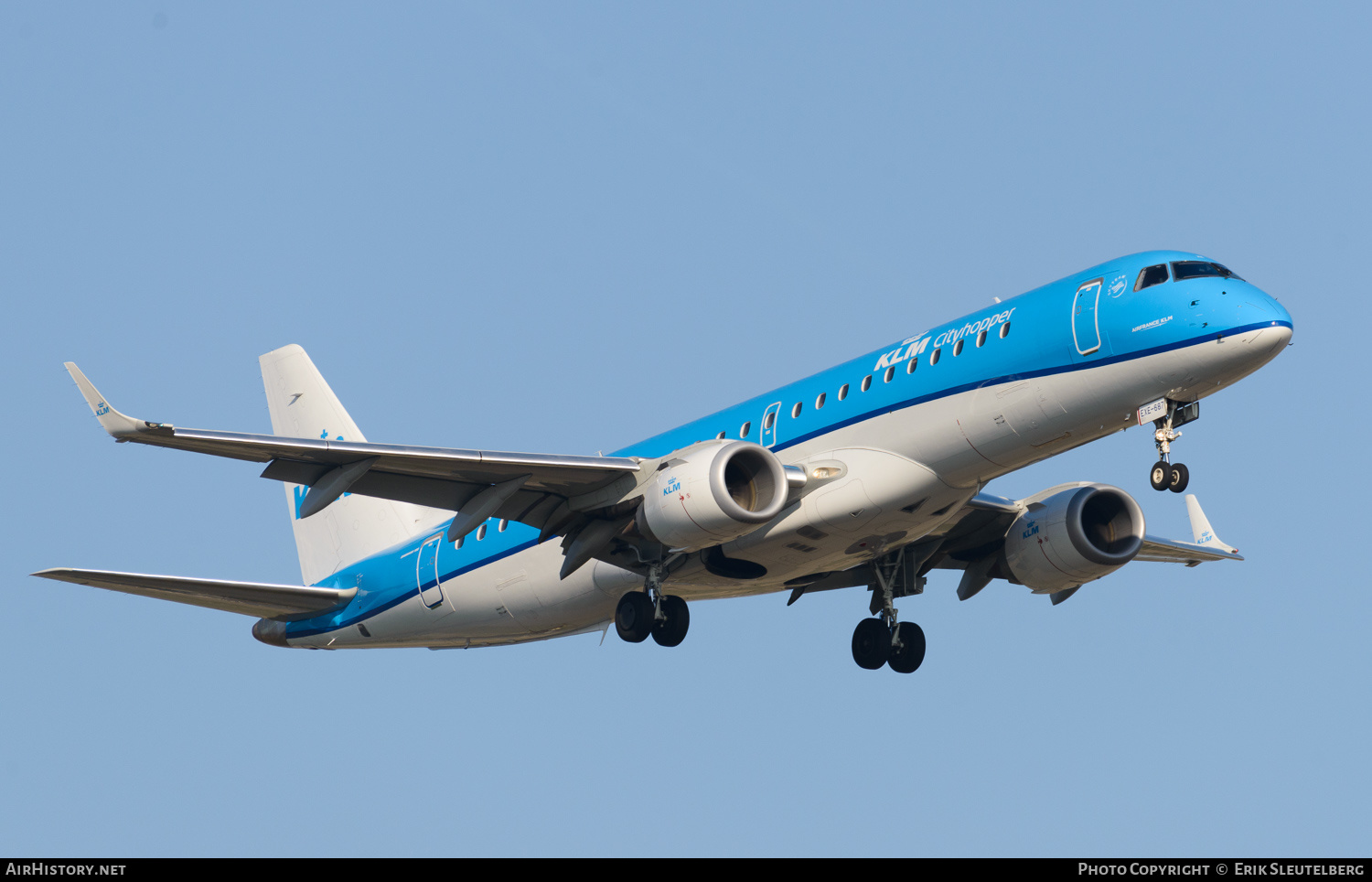 Aircraft Photo of PH-EXE | Embraer 190STD (ERJ-190-100STD) | KLM Cityhopper | AirHistory.net #193858