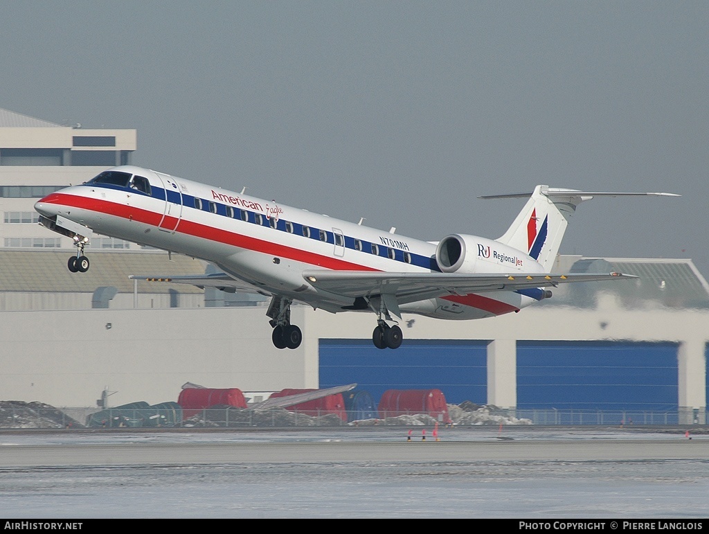 Aircraft Photo of N701MH | Embraer ERJ-135LR (EMB-135LR) | American Eagle | AirHistory.net #194083