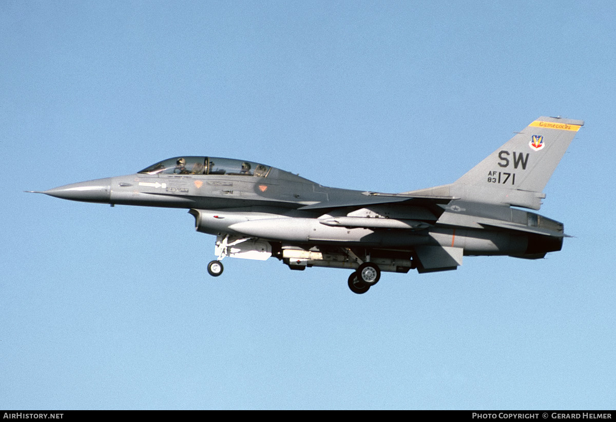Aircraft Photo of 83-1171 / AF83-171 | General Dynamics F-16B Fighting Falcon | USA - Air Force | AirHistory.net #194134