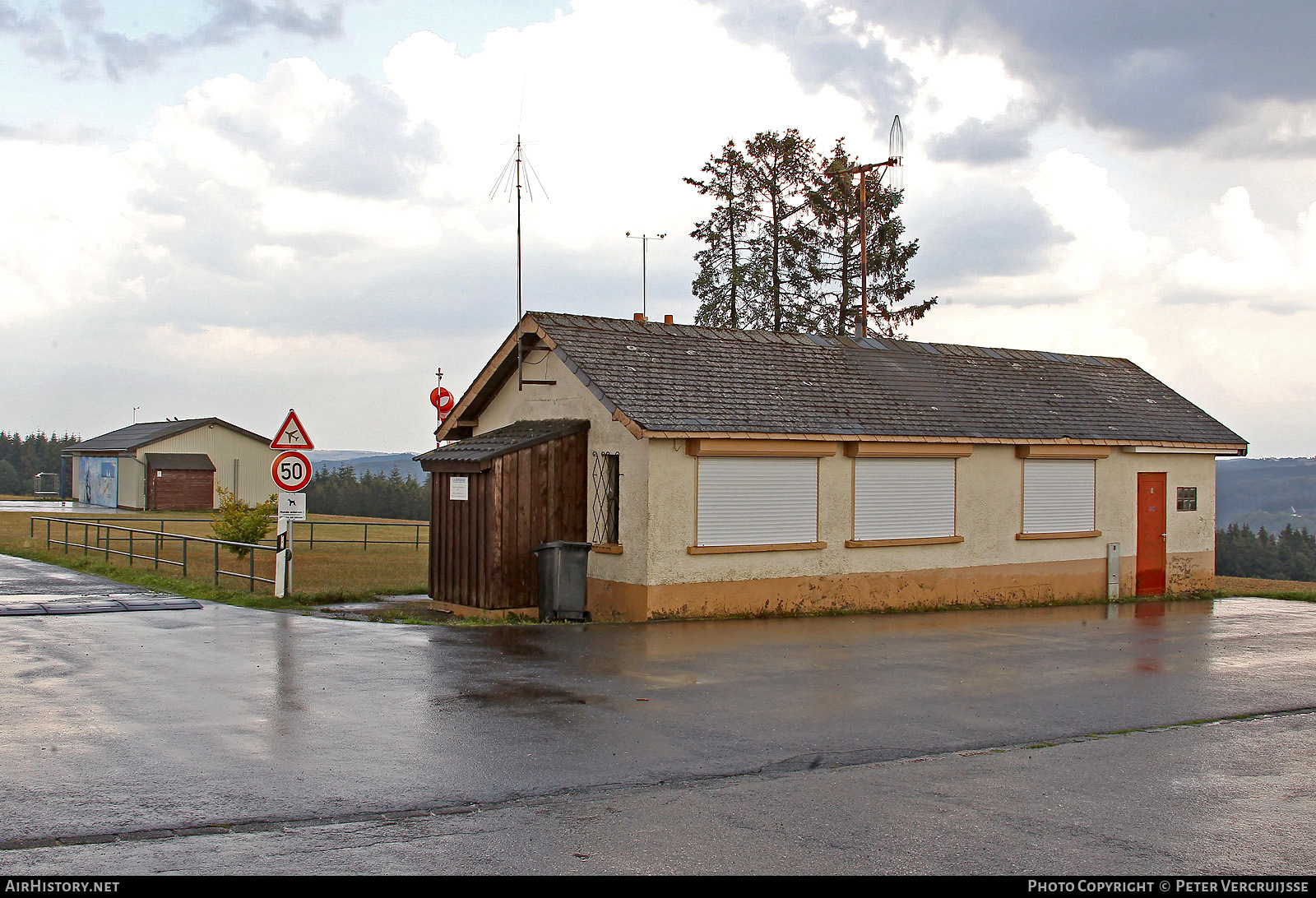 Airport photo of Noertrange (ELNT) in Luxembourg | AirHistory.net #194176