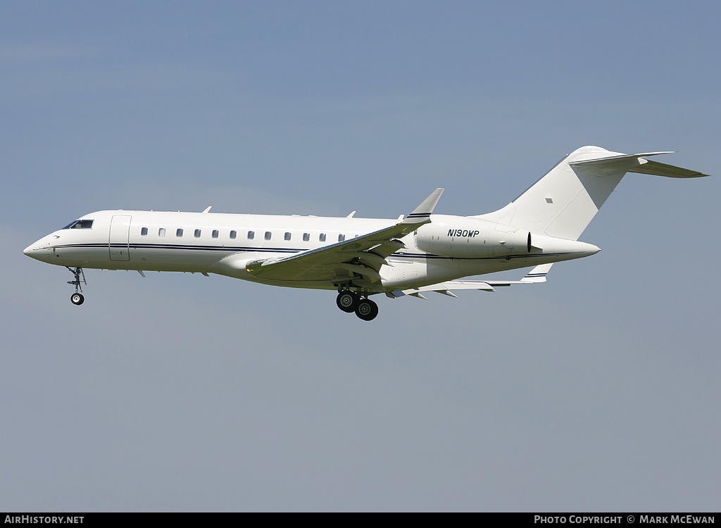Aircraft Photo of N190WP | Bombardier Global Express (BD-700-1A10) | AirHistory.net #194513