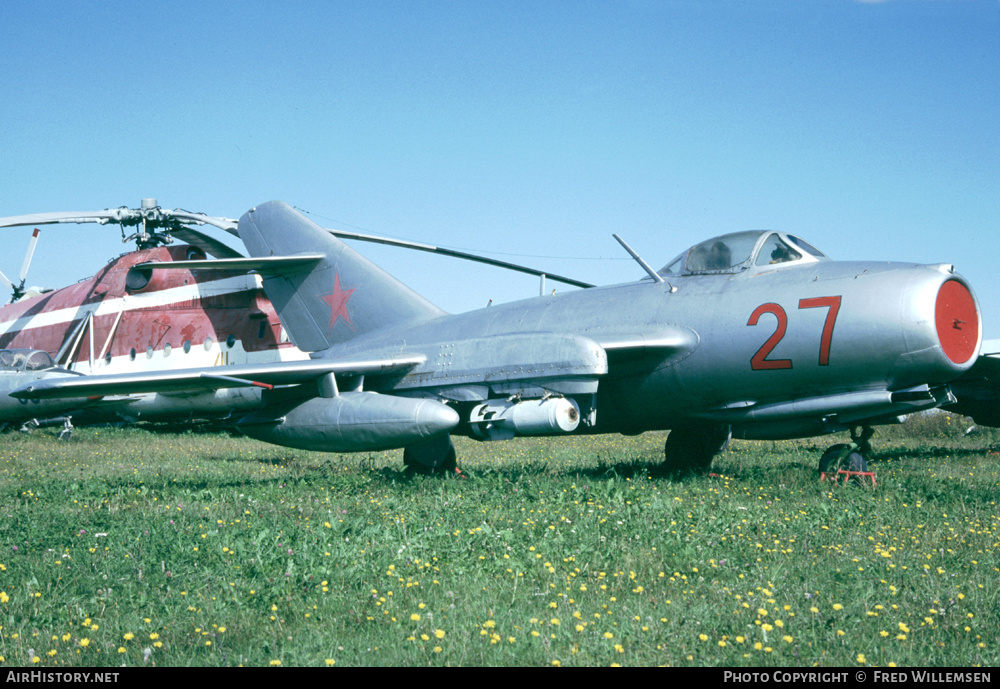 Aircraft Photo of 27 red | Mikoyan-Gurevich MiG-15bisISh | Russia - Air Force | AirHistory.net #194604
