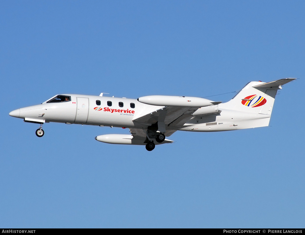 Aircraft Photo of C-GRFO | Gates Learjet 35A | Skyservice Air Ambulance | AirHistory.net #194708