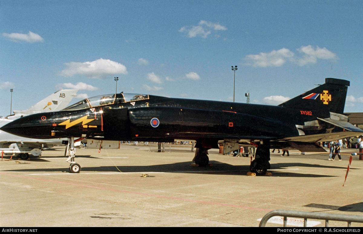 Aircraft Photo of XV582 | McDonnell Douglas F-4K Phantom FG1 | UK - Air Force | AirHistory.net #194742