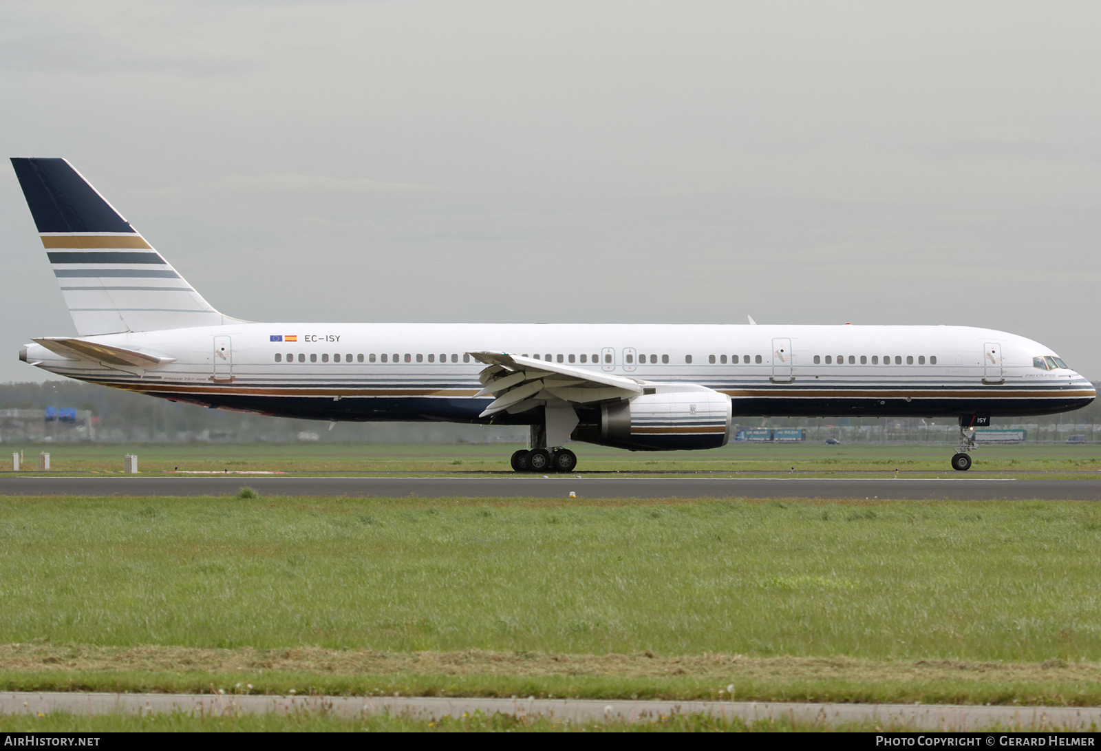 Aircraft Photo of EC-ISY | Boeing 757-256 | Privilege Style | AirHistory.net #194757
