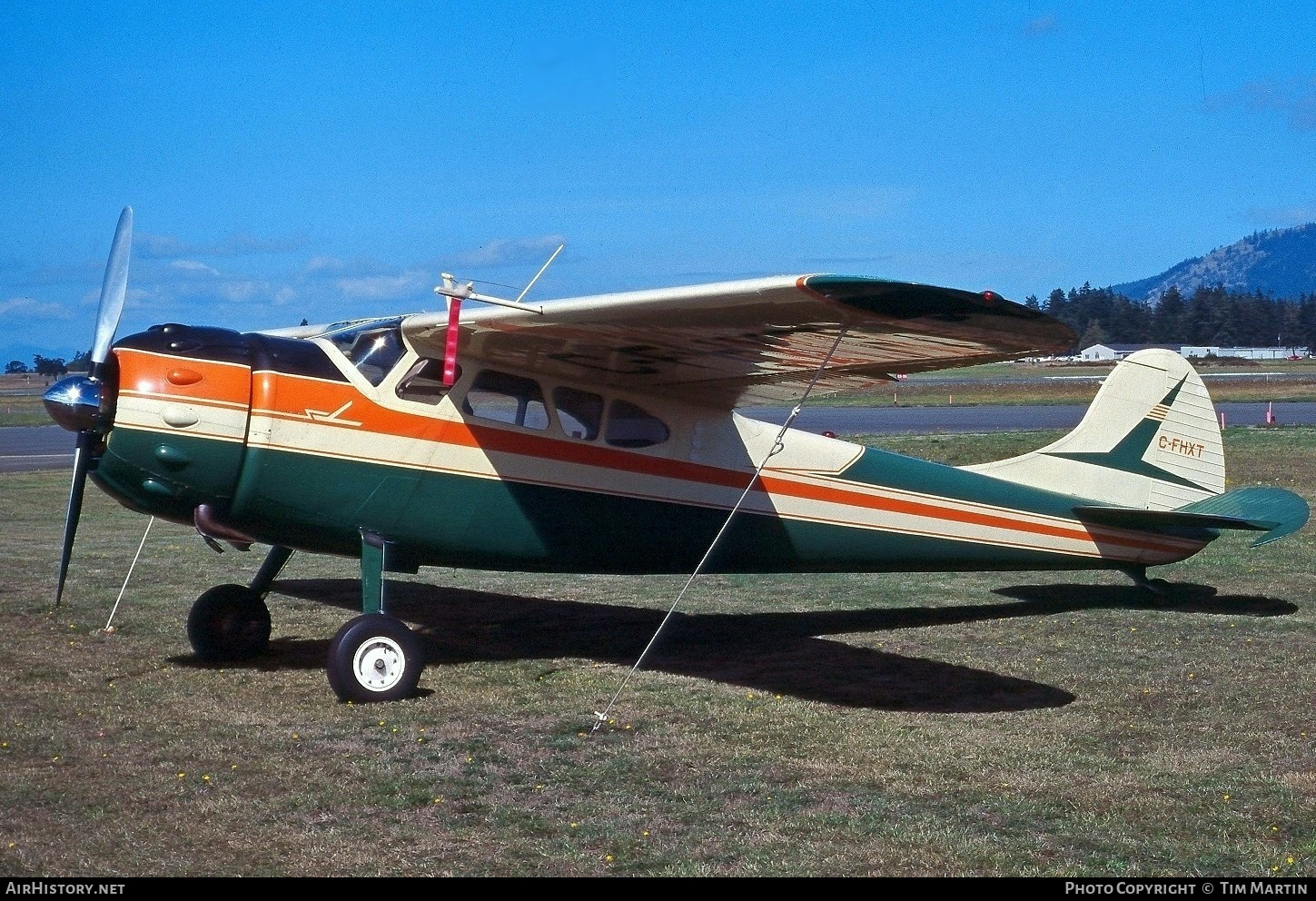 Aircraft Photo of C-FHXT | Cessna 195 | AirHistory.net #194907