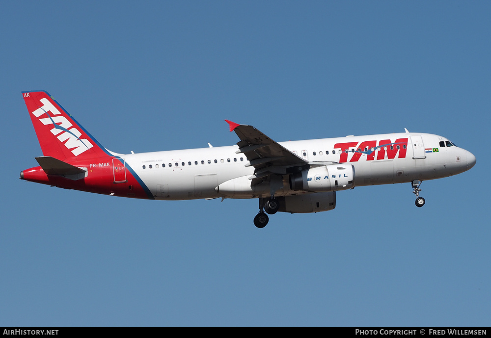 Aircraft Photo of PR-MAK | Airbus A320-232 | TAM Linhas Aéreas | AirHistory.net #194990