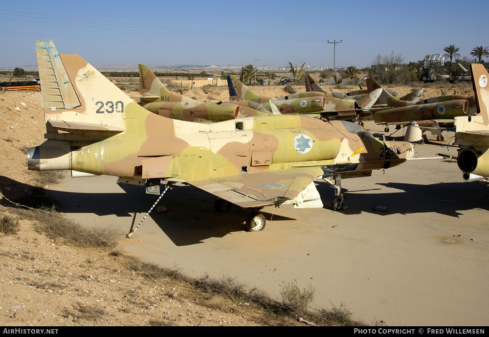 Aircraft Photo of 230 | McDonnell Douglas A-4H Skyhawk (Aa-it) | Israel - Air Force | AirHistory.net #195066