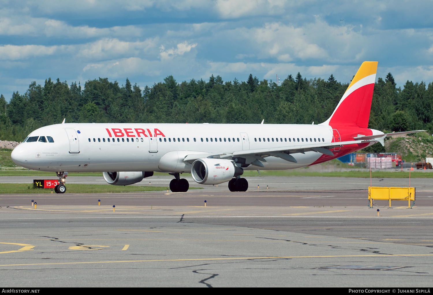 Aircraft Photo of EC-HUI | Airbus A321-212 | Iberia | AirHistory.net #195196