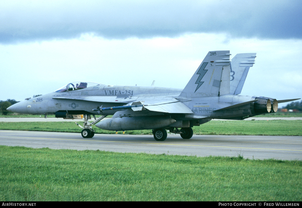 Aircraft Photo of 164885 | McDonnell Douglas F/A-18C Hornet | USA - Marines | AirHistory.net #195351