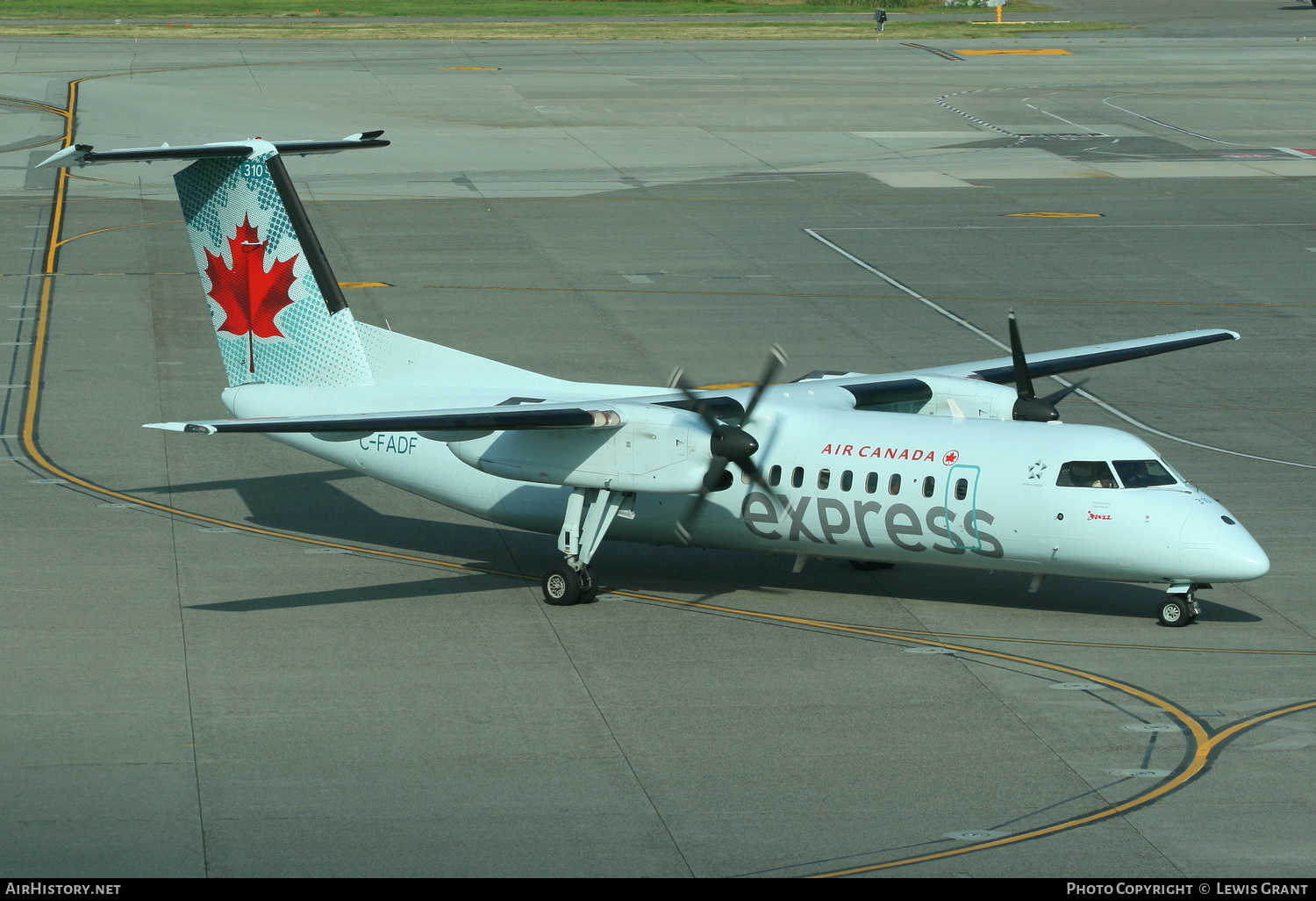 Aircraft Photo of C-FADF | De Havilland Canada DHC-8-311Q Dash 8 | Air Canada Express | AirHistory.net #195571