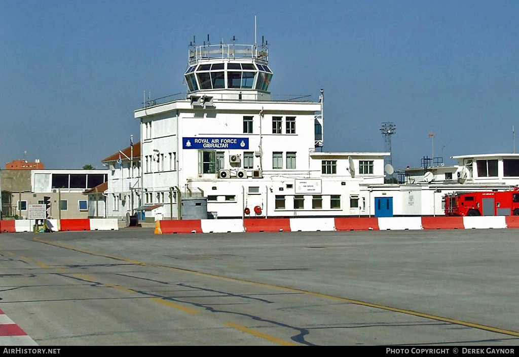 Airport photo of Gibraltar - North Front (LXGB / GIB) in Gibraltar | AirHistory.net #195624