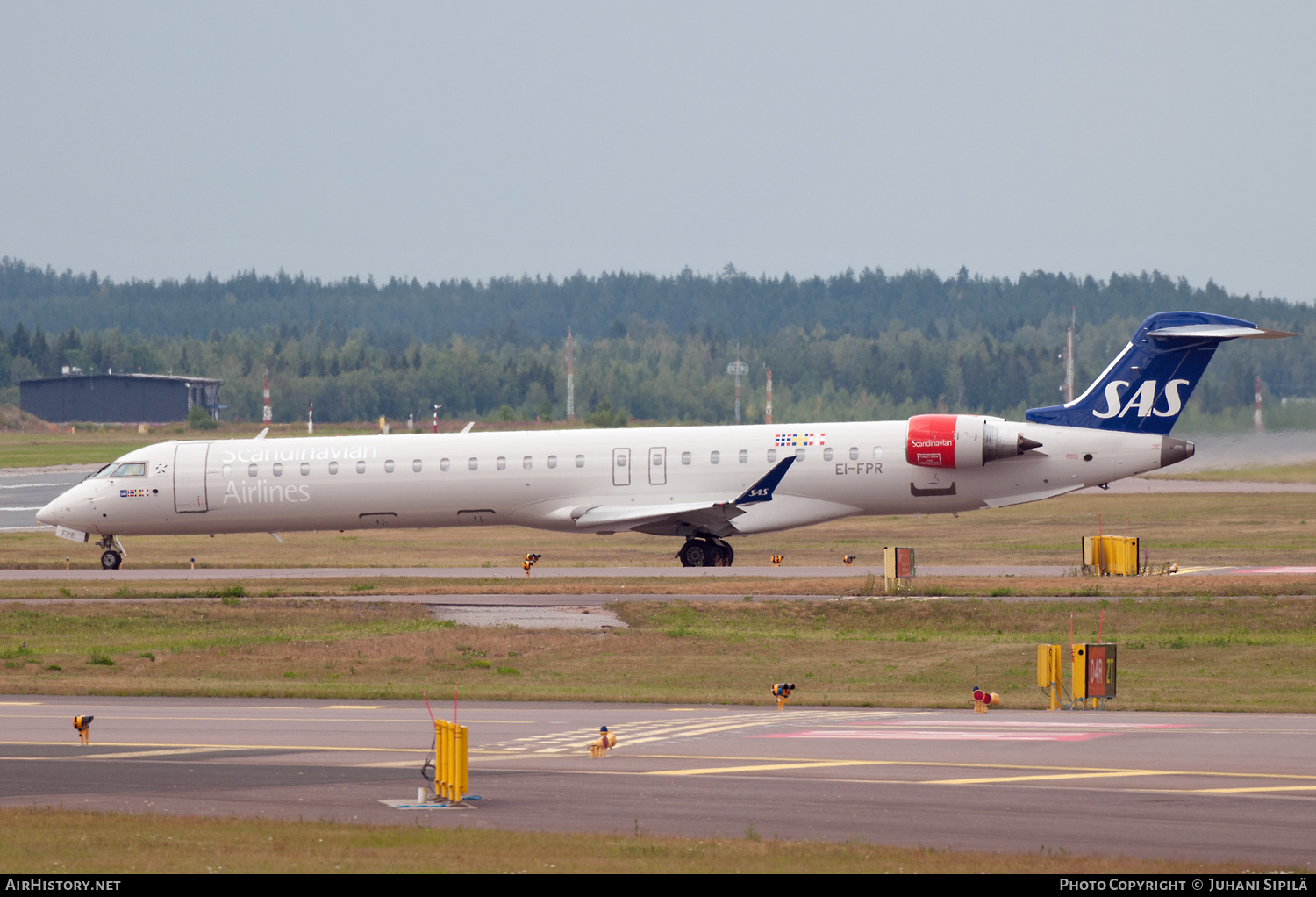 Aircraft Photo of EI-FPR | Bombardier CRJ-900LR (CL-600-2D24) | Scandinavian Airlines - SAS | AirHistory.net #196051