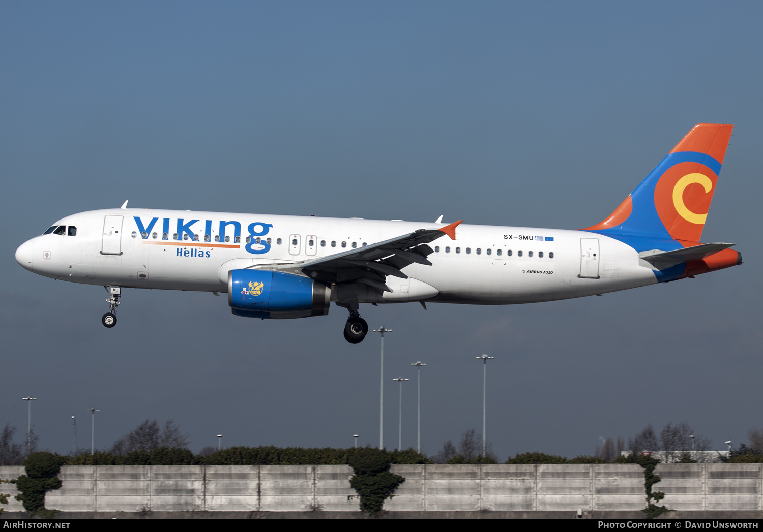 Aircraft Photo of SX-SMU | Airbus A320-231 | Viking Hellas Airlines | AirHistory.net #196125