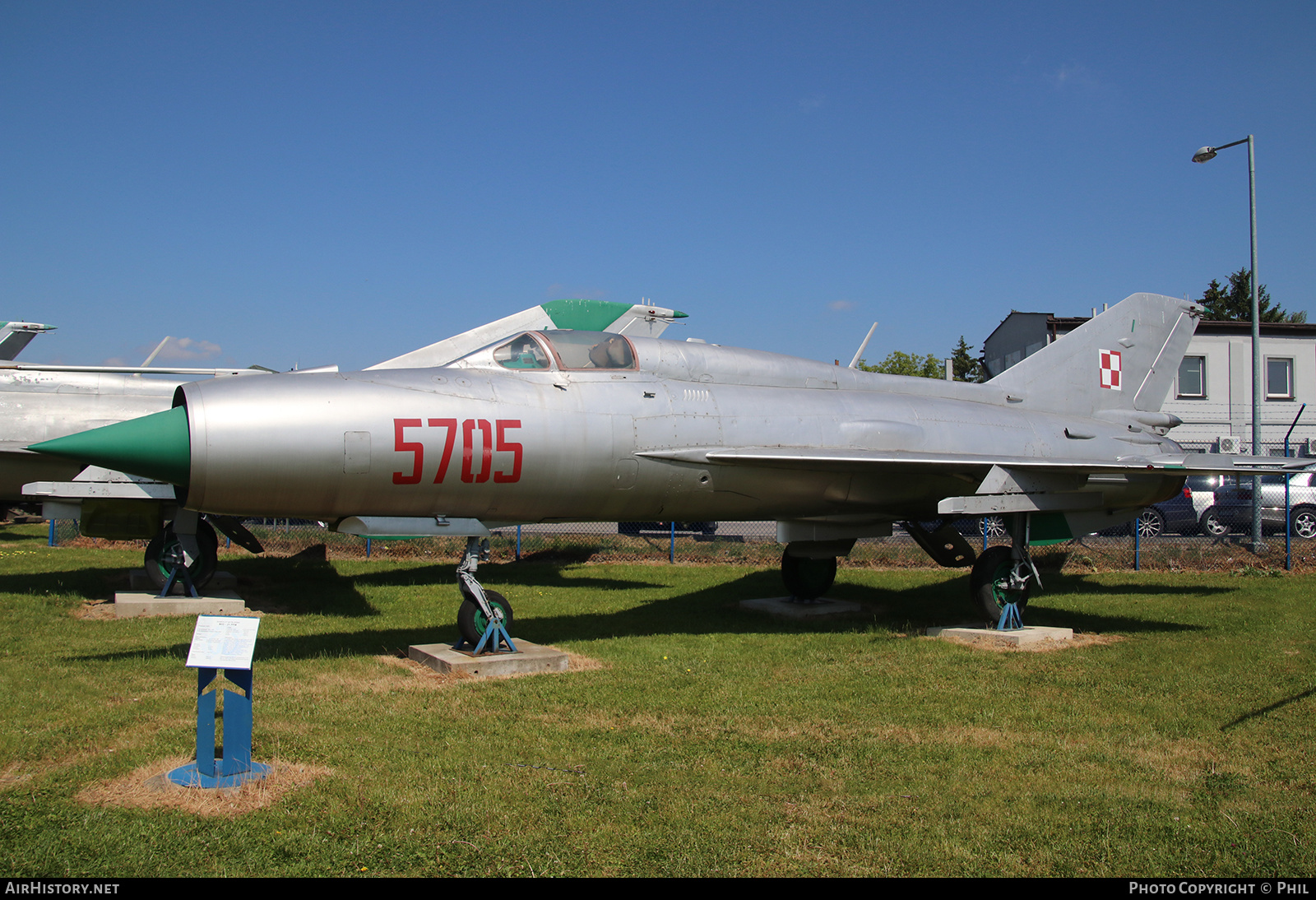 Aircraft Photo of 5705 | Mikoyan-Gurevich MiG-21PFM | Poland - Air Force | AirHistory.net #196278