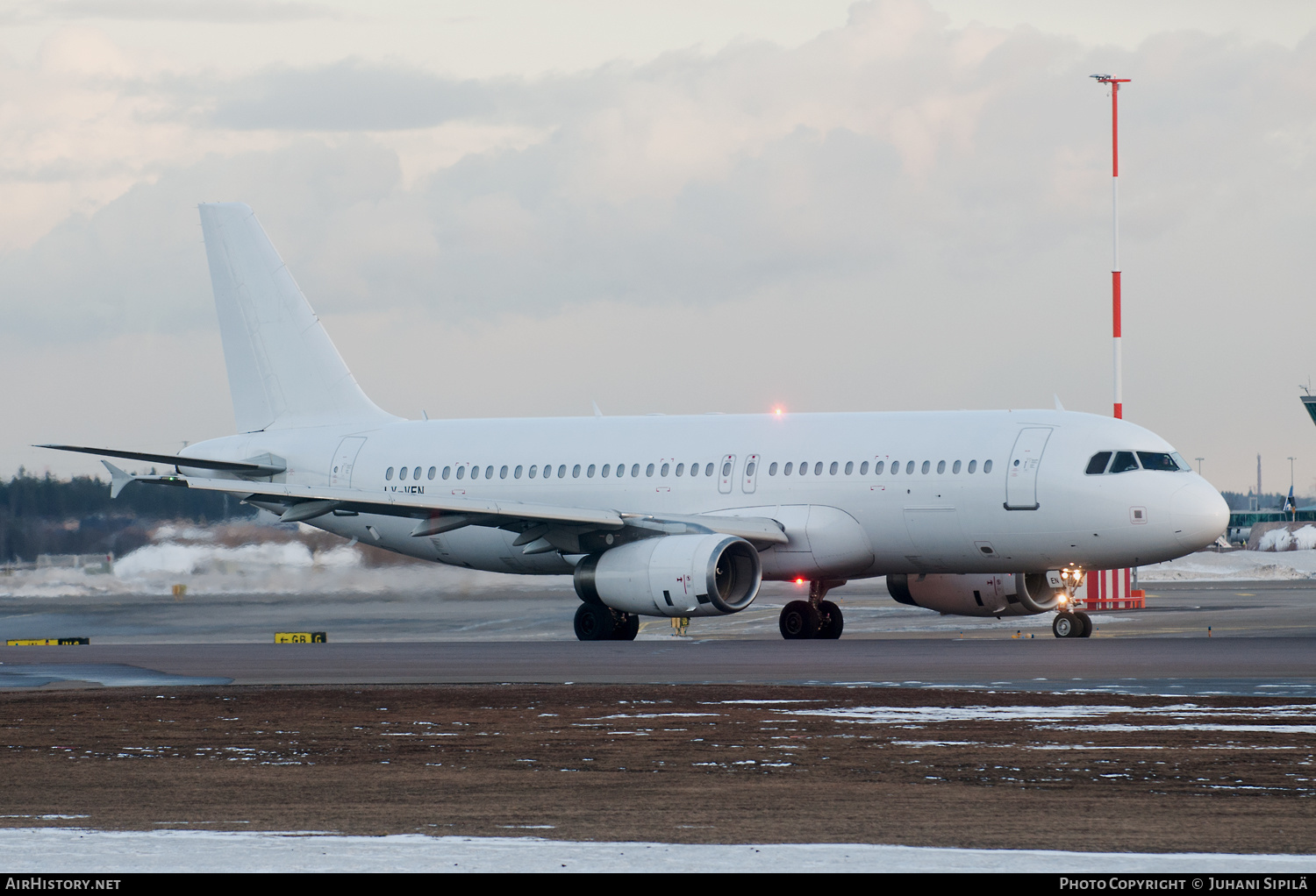 Aircraft Photo of LY-VEN | Airbus A320-233 | AirHistory.net #196367