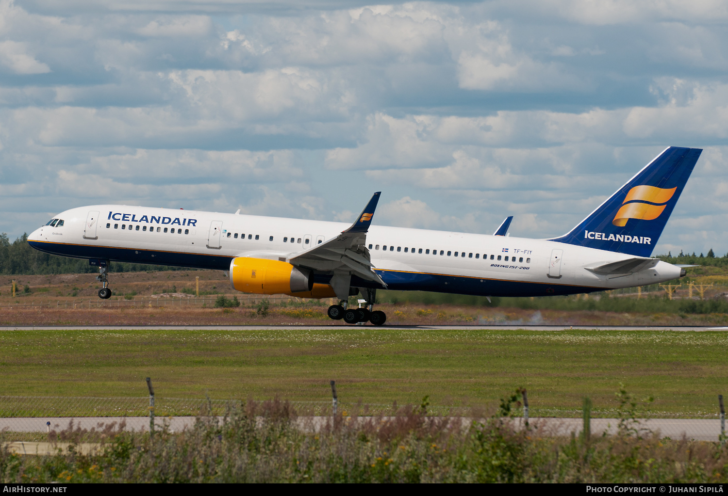 Aircraft Photo of TF-FIY | Boeing 757-256 | Icelandair | AirHistory.net #196432