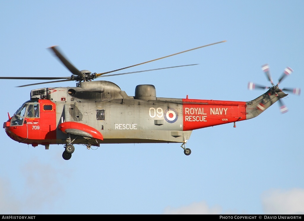 Aircraft Photo of XZ578 | Westland WS-61 Sea King HU5 | UK - Navy | AirHistory.net #196644