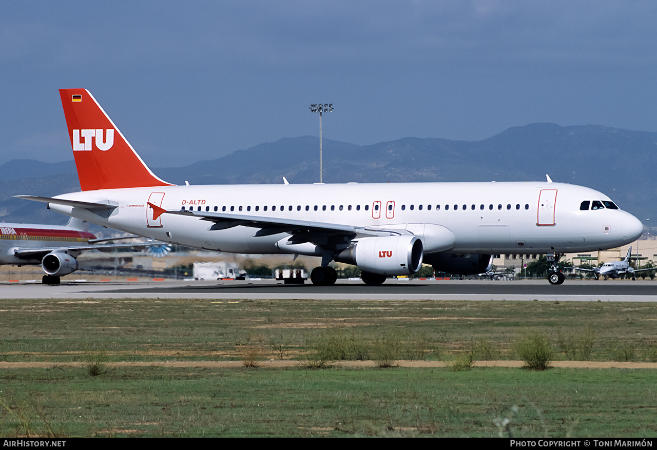 Aircraft Photo of D-ALTD | Airbus A320-214 | LTU - Lufttransport-Unternehmen | AirHistory.net #196731