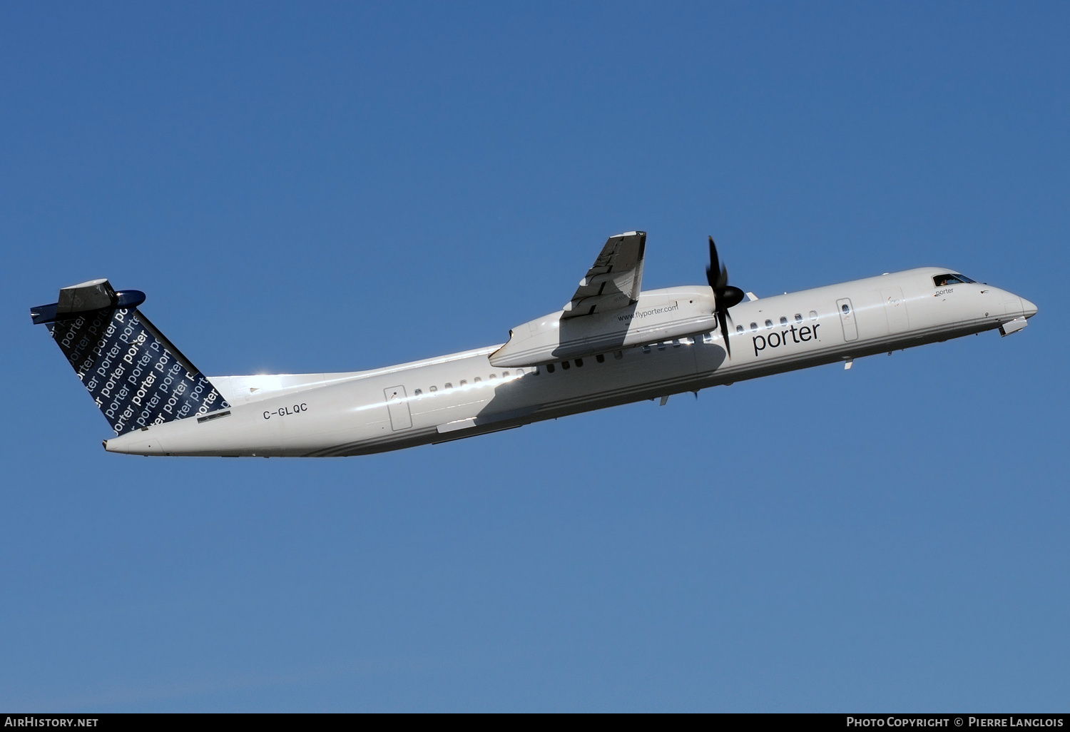 Aircraft Photo of C-GLQC | Bombardier DHC-8-402 Dash 8 | Porter Airlines | AirHistory.net #196902