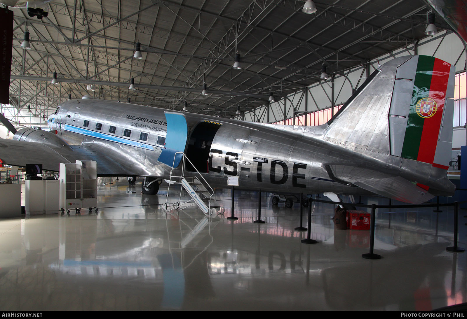 Aircraft Photo of CS-TDE | Douglas C-47A Skytrain | TAP - Transportes Aéreos Portugueses | AirHistory.net #196953